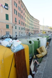 Genova - spazzatura domenica pomeriggio