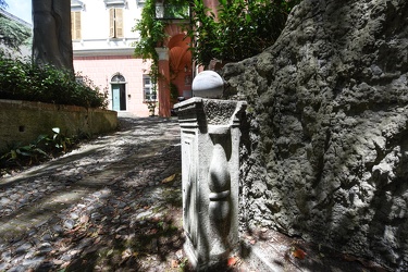 furto sculture villa Migone 062016-0422