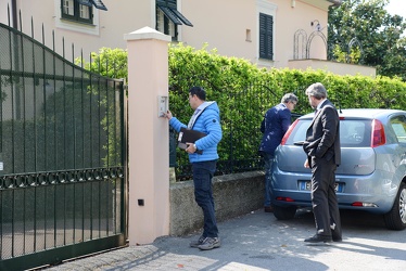 Genova Nervi - S Ilario - carabinieri notificano avviso garanzia