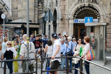 Genova - accoltellamento in Piazza Portello