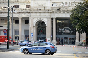 Genova - stazione Principe - allarme bomba alla fermata dell'aut