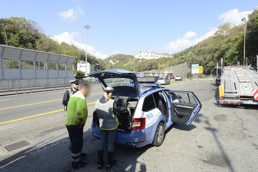 Genova, autostrada casello Ovest - controlli polizia stradale cr