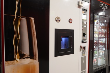 Genova - distributore automatico di birra alla spina in via degl