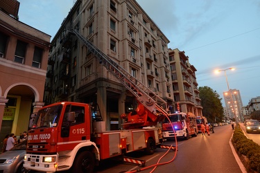 Genova, Sampierdarena - incendio appartamento via Cantore civico