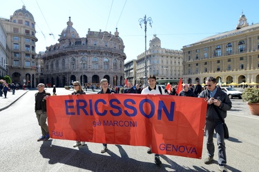 Genova, manifestazione lavoratori Ericsson in centro