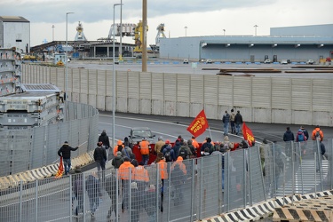 Genova, Cornigliano - altra giornata di agitazione per i lavorat