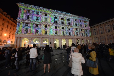 Genova, piazza de Ferrari - lo spettacolo di video mapping sulla