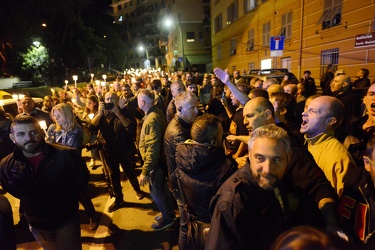 Genova Pegli, Multedo - fiaccolata contro centro giovani migrant