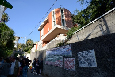 Genova Pegli, Multedo - arrivati i primi dodici migranti e conse