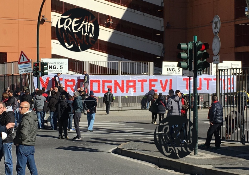 protesta_tifosi_Genoa_Ge26022017_4011.jpg