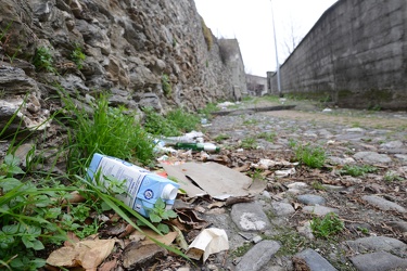 Genova - spazzatura e incuria a ponente