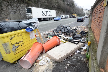 Genova - spazzatura e incuria a ponente