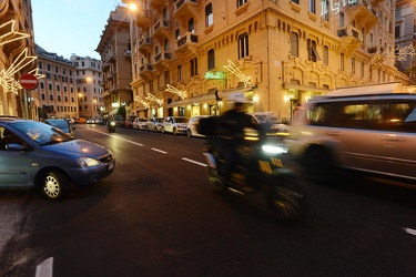 Genova, via Macaggi - attraversamenti pedonali