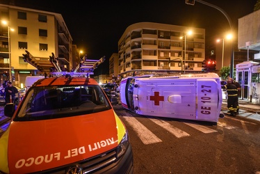 ambulanza ribaltata via timavo 08102018-4792