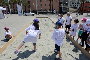 Genova, porto antico - campo da bocce per bambini delle elementa