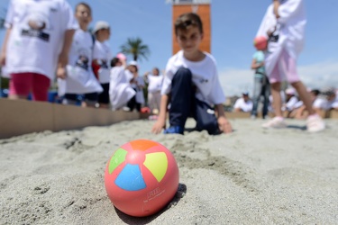 Genova, porto antico - campo da bocce per bambini delle elementa