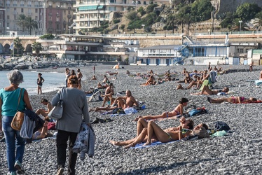 gente spiaggia Corso Italia 20102018-9461