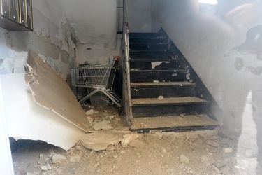 Genova, Cornigiano - Crolla il soffitto nelle scale, 4 famiglie 