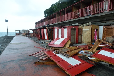 Genova - i danni agli stabilimenti balneari di corso Italia dopo