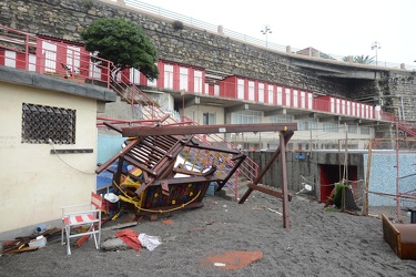 Genova - i danni agli stabilimenti balneari di corso Italia dopo