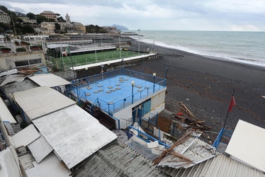 Genova - i danni agli stabilimenti balneari di corso Italia dopo