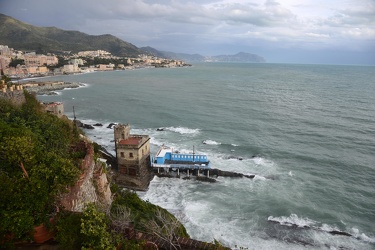 Genova - i danni agli stabilimenti balneari di corso Italia dopo