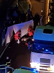 Genova Pegli, Multedo - incidente mortale: pedone travolto da ti