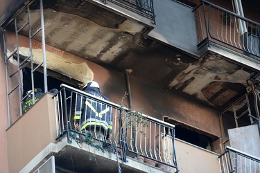 Genova - via Piantelli, Marassi - incendio in appartamento, muor