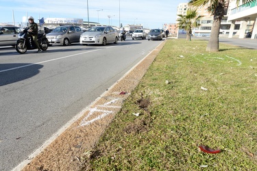 Genova, Foce - incidente tra scooter e automobile