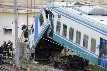 Genova - Incidente stazione di Brignole - treno in manovra si sc