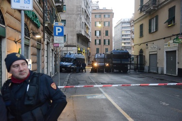 Genova - tensione per chiusura campagna elettorale Casa Pound
