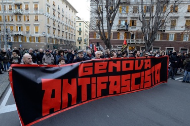 Genova - giornata di tensione - manifestazione antifascista e fe