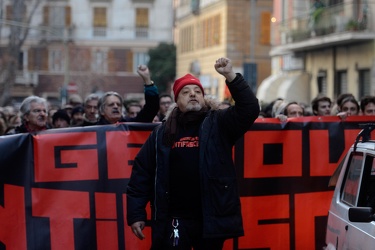 Genova - giornata di tensione - manifestazione antifascista e fe