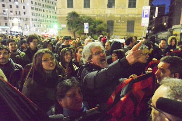 Genova - giornata di tensione - manifestazione antifascista e fe