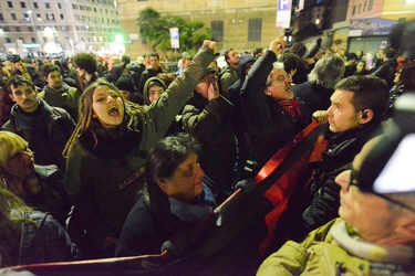 Genova - giornata di tensione - manifestazione antifascista e fe