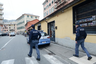 Genova, Nervi - intervento polizia negozio noleggio video in via