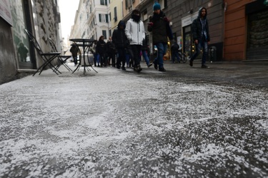 Genova - timida neve in centro in mattinata