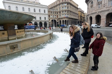 Genova - timida neve in centro in mattinata