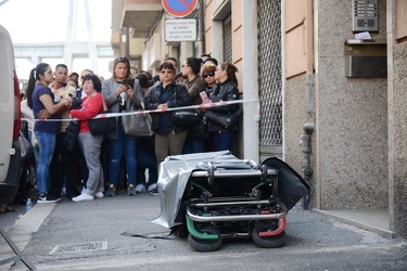 Genova, Certosa, via Fillak - Donna trovata morta in casa