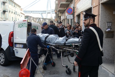 Genova, Certosa, via Fillak - Donna trovata morta in casa
