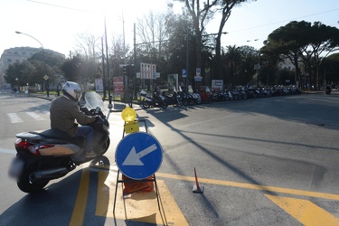 Genova - situazione traffico e parcheggi davanti stazione Brigno