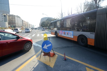 Genova - situazione traffico e parcheggi davanti stazione Brigno