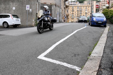 Genova, via Pane - area parcheggio fai da te, tracciata nella no