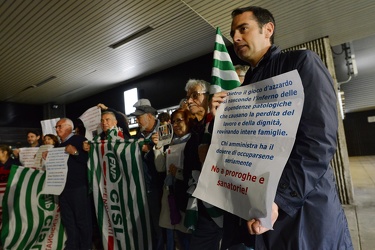 Genova - protesta presidio associazioni contro proroga gioco azz