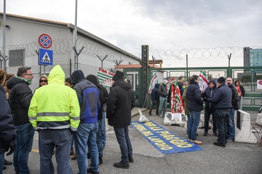 protesta lavoratori Piaggio 30112018-9819