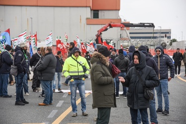 protesta lavoratori Piaggio 30112018-9836