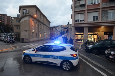 Genova, Sturla, viale Cembrano - strada chiusa e blindata