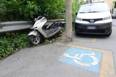 Genova - situazioni spazzatura urbana