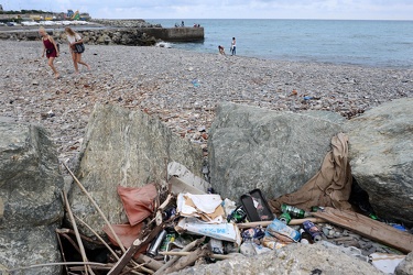 Genova - situazioni spazzatura urbana