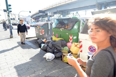 Genova - problema spazzatura e cassonetti pieni